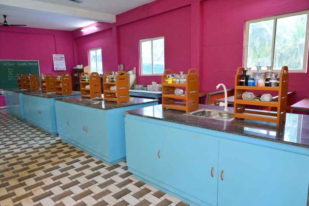 Sree Vivekananda Matric HS School - Chemistry lab